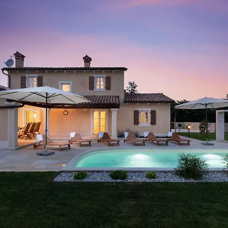Lucija Villa