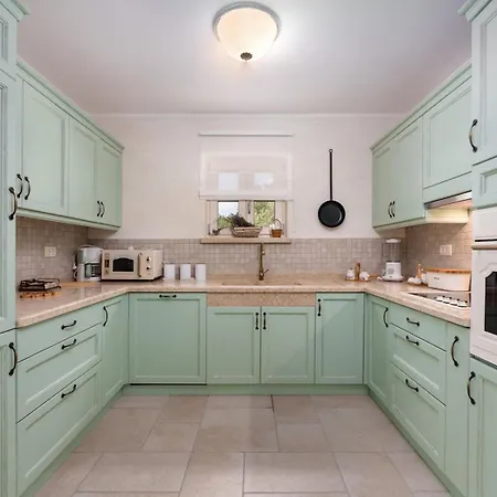 Lucija Vila Katun Gracanski