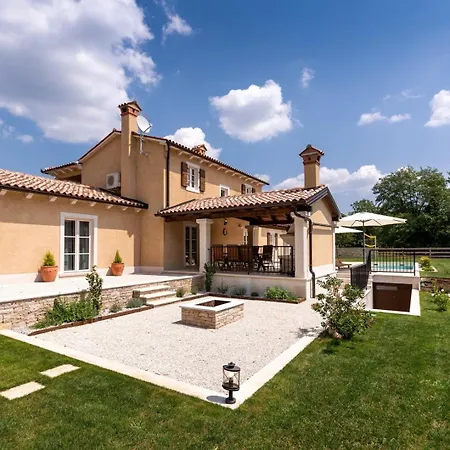 Lucija * Katun Gracanski